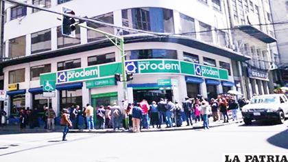 Banco Prodem de Bolivia, es filial del Banco de Desarrollo Económico y Social de Venezuela (Bandes) / ERBOL.COM.BO