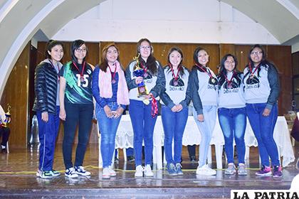 Omoya Voley campeón en Segunda de Ascenso /Reynaldo Bellota - LA PATRIA