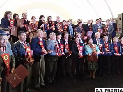 Deportistas del ayer vivieron un momento especial ayer por la noche /OVIDIO CAYOJA LA PATRIA