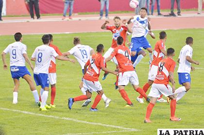 San José pretende cobrarse la revancha del partido de ida jugado el 20/1/19 en Oruro donde empataron 2-2 /REYNALDO BELLOTA LA PATRIA