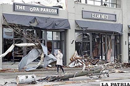 Sólo en Nashville ha destruido al menos 40 estructuras, entre viviendas y edificios comerciales /EL DIARIO DE ECUADOR