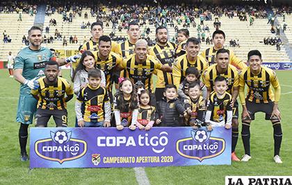 The Strongest sin entrenador recibe a San José /APG