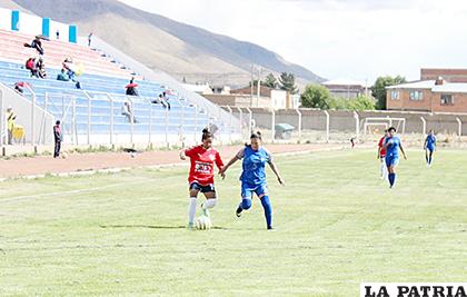 Challapata vibrará con el fútbol femenino de alto nivel 
/LA PATRIA 