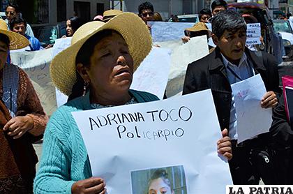 La familia de Adriana Toco pidió a la población coadyuvar su búsqueda para encontrarla /LA PATRIA
