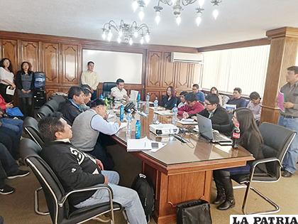 Tras reunión de diferentes instituciones decidieron formar las mesas de trabajo /Viceministerio de Altas Tecnologías Energéticas 
