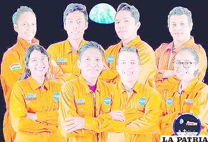 Cada uno de ellos aporta con sus conocimientos en la creación del prototipo espacial /LA PATRIA

