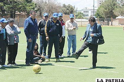 Esposa de Ángel Vergara dio el puntapié inicial /Carla Herrera /LA PATRIA
