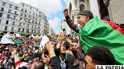 Abdelaziz Djerad, pidió poner fin a las manifestaciones para salir de la crisis /EFE