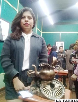 Sharem Gonzales expone en la Casa Patiño /LA PATRIA
