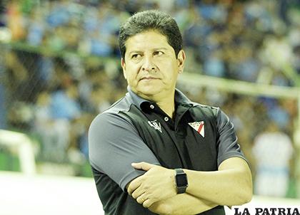 Eduardo Villegas continuará dirigiendo al 