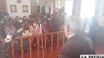 Tres autoridades ausentes en la sesión del Concejo Municipal provocan suspensión /CMO
