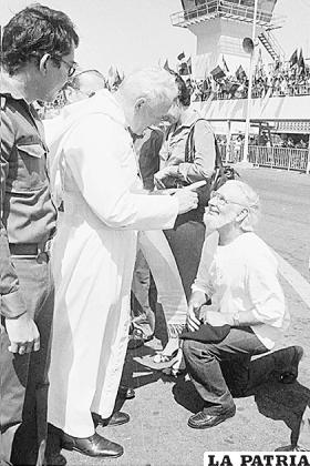 En 1983 Juan Pablo II condena las acciones de Ernesto, Ministro de Culturas

