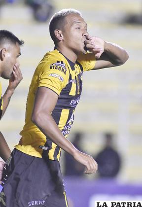 Jair Reinoso, por el momento es el goleador del torneo / APG