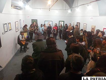 Inauguración de la exposición de mujeres artistas / LA PATRIA
