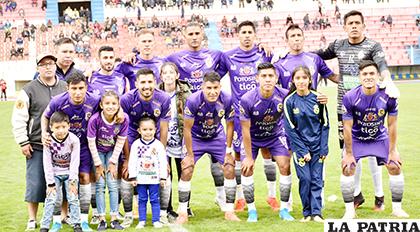 15 puntos en 12 partidos, molesta a los dirigentes de Real Potosí
/APG
