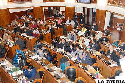 Diputados aprobaron el proyecto de ley por la emergencia del Covid-19 /ABI