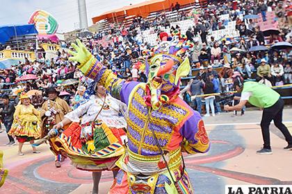 Carnaval de Oruro 2020 mostró bastante colorido /LA PATRIA /ARCHIVO
