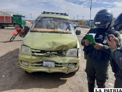 El otro motorizado sufrió daños en todo el frente delantero /LA PATRIA