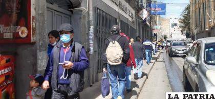 La autoridad señaló que vendrán más olas de contagio /LA PATRIA