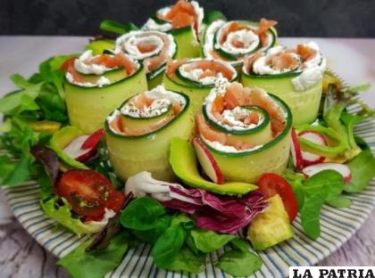 ROLLITOS DE PEPINO