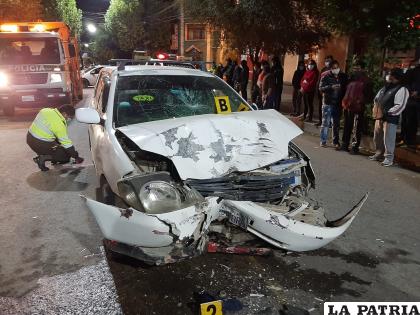 De esta manera quedó la vagoneta tras la colisión /LA PATRIA