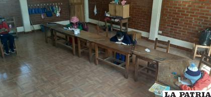 Es la forma en como pasan clases presenciales en el área rural /LA PATRIA