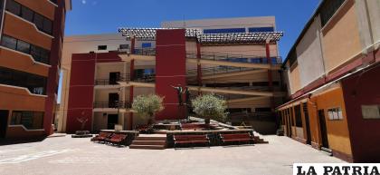 El nuevo edificio de la Facultad de Derecho tiene una inversión de Bs. 4.8 millones /LA PATRIA
