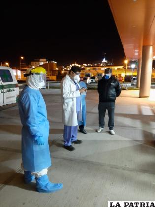 El personal médico de los distintos hospitales estuvo realizando un trabajo sacrificado /LA PATRIA
