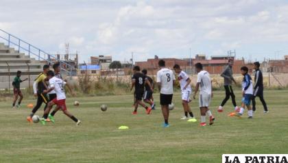 Los juveniles quieren sumar su tercera victoria en amistosos /LA PATRIA