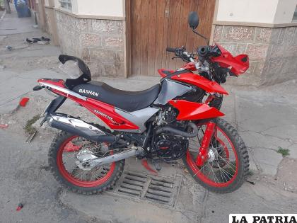 La motocicleta tuvo daños de muy poca consideración /LA PATRIA