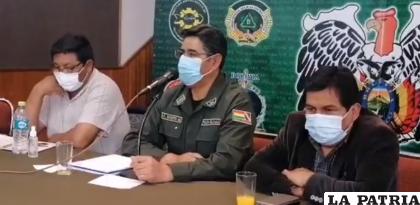 Inicio de la reunión en el Salón de Banderas del Comando Departamental de la Policía /LA PATRIA