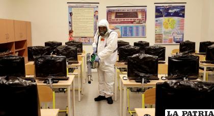 La infraestructura de las unidades educativas, no está acorde a las medidas de bioseguridad /RRSS