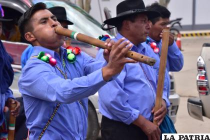 Los músicos le dieron el toque festivo a la entrada 
