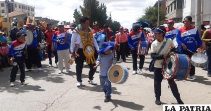 La música es el toque especial que tiene este tipo de danza /LA PATRIA