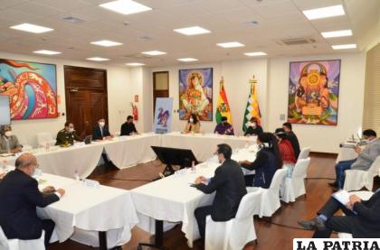 Comisión de Revisión de Casos de Feminicidio alista informe sobre avances para el 8 de marzo /ABI
