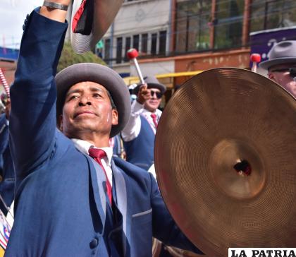 Músicos brillan por interpretación musical 