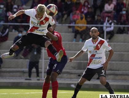 Buen partido el que se jugó en El Alto, lástima que faltaron los goles /APG