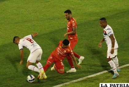Guabirá sorprendió a Wilstermann, aunque no le alcanzó para 
clasificar /apg