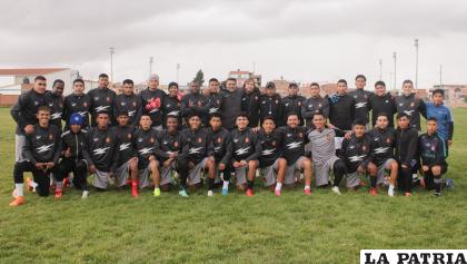 Un plantel amplio es el que tiene Deportivo Totora Real Oruro 
/Romina Arancibia