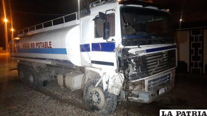 El conductor del camión perdió el control e impactó contra el surubí /LA PATRIA
