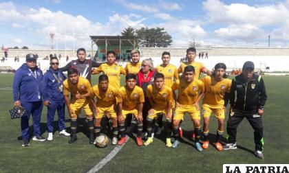 San Isidro buscará tener un buen comienzo de la mano de su entrenador William Martínez /LA PATRIA