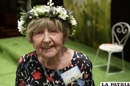 Foto de la bloguera Dagny Carlsson en Berwaldhallen, Estocolmo /Anders Wiklund /TT vía AP