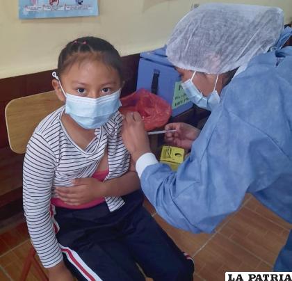 Amplían la dosis de refuerzo para niños y adolescentes /SEDES