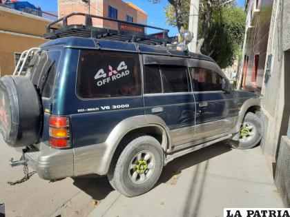 La esquina derecha de la camioneta dio contra la pared /LA PATRIA