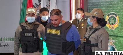 Cesar Zepita fue presentado por las autoridades policiales /LA PATRIA
