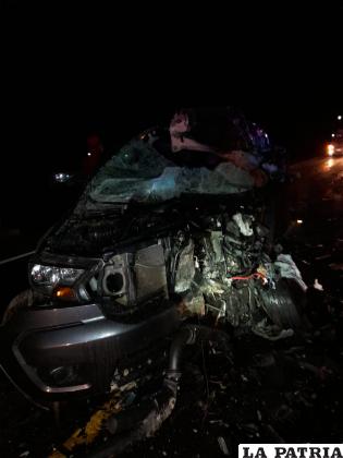 La camioneta fue reducida a chatarra /LA PATRIA
