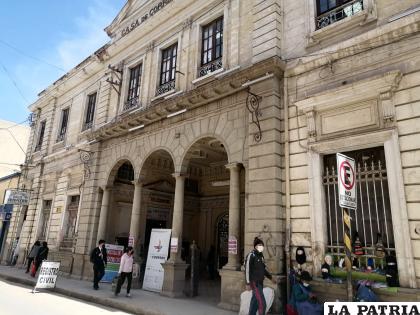 Frontis de la oficina de Correos de Oruro /LA PATRIA