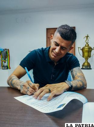 Arce firmó para Blooming /Club Blooming