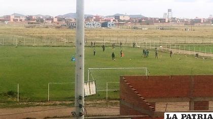 A puerta cerrada Villegas trata de recomponer al equipo /Jaime Martínez
