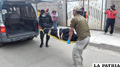 El cuerpo es trasladado a la morgue del Cementerio General
 /LA PATRIA